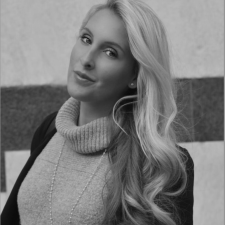 Alysia bw Alysia bw